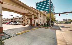 Quality Inn & Suites Dallas-Cityplace